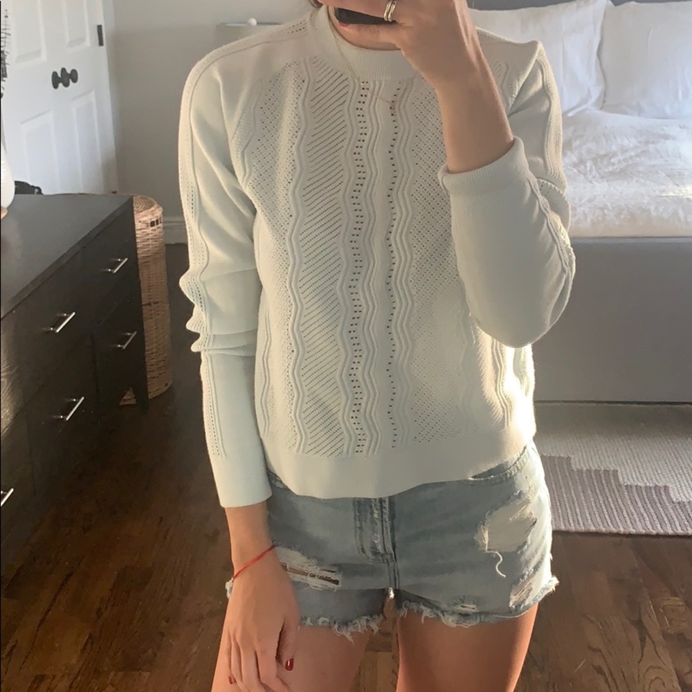 CLUB MONACO LIGHT WEIGHT BLUE SWEATER